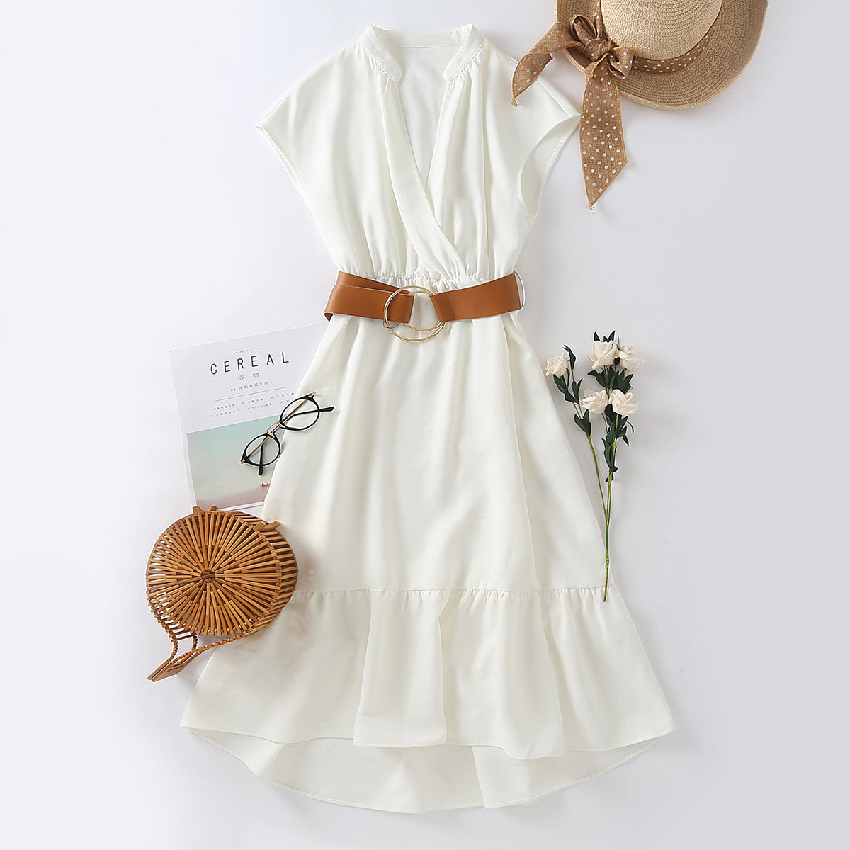 Summer Dress With V-neck And Belt Accessory